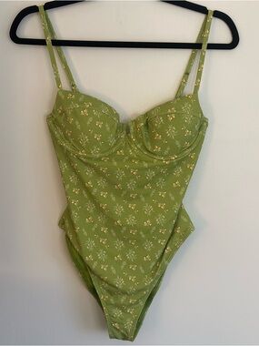 NWT Dippin Daisys Green Floral One Piece Swimsuit Medium $90 Retail